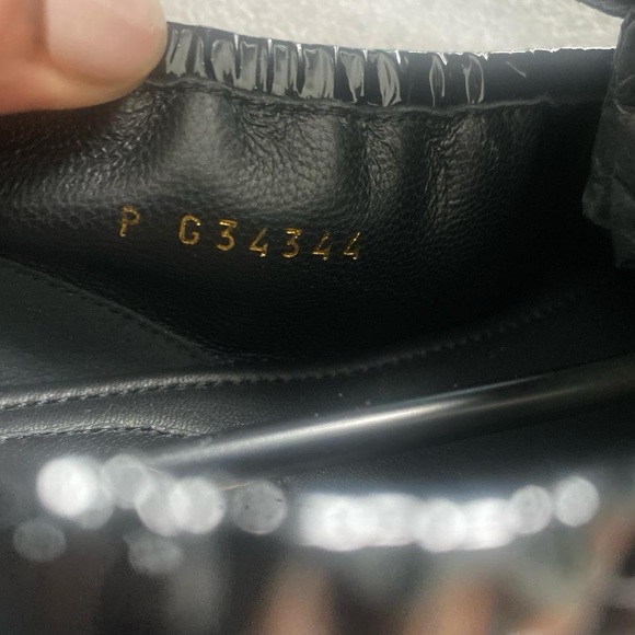 CHANEL 2019 Patent Calfskin Leather Interlocking CC Moccasin Scrunch Loafer - Picture 5 of 8